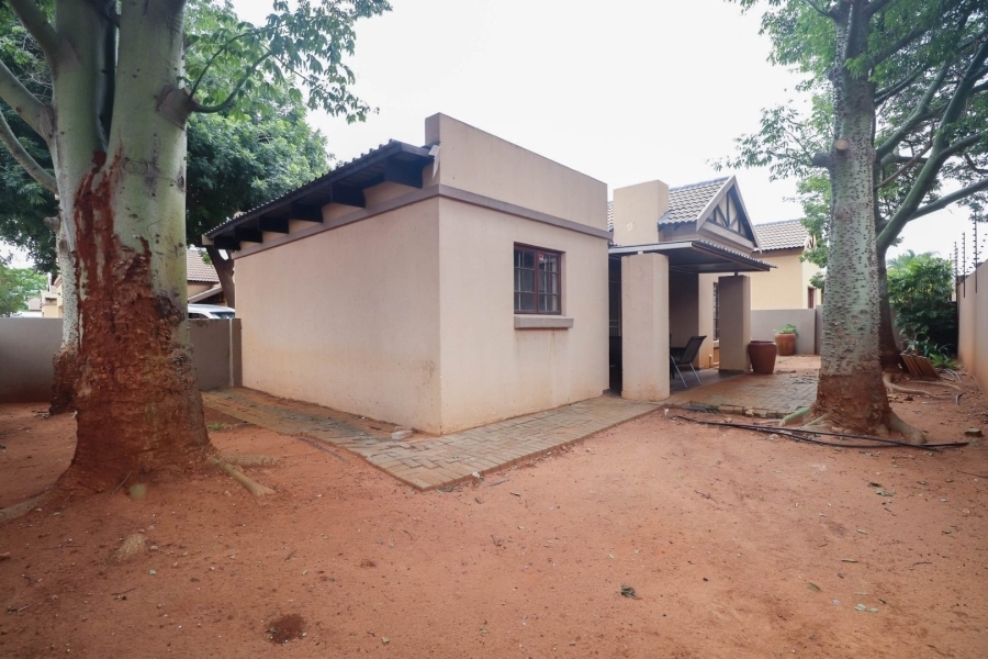 2 Bedroom Property for Sale in Waterval East North West